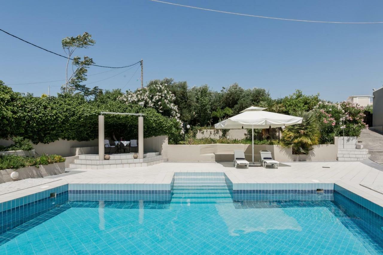 Knossos Palace Secluded Villa Skalanion エクステリア 写真